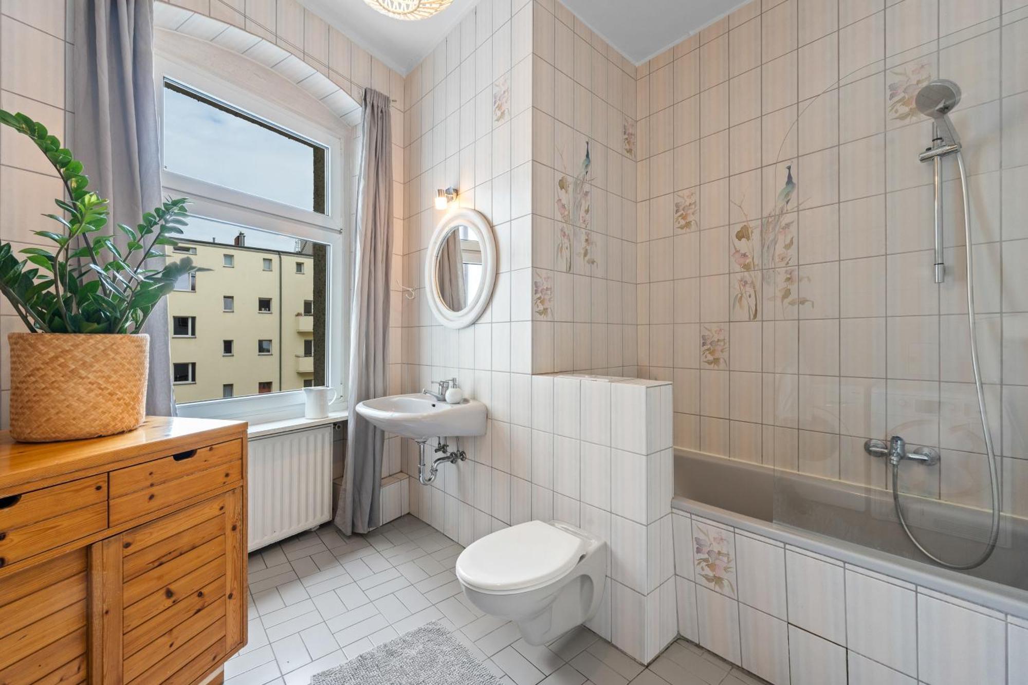 Wilhelmshavener 3br In Downdown Moabit Appartamento *